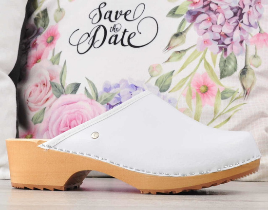 Klasyczne klapki drewniaki BIAŁE /D1-1 2199 M493/