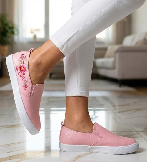 Różowe damskie tenisówki z haftem /A1-3 6002 S195/