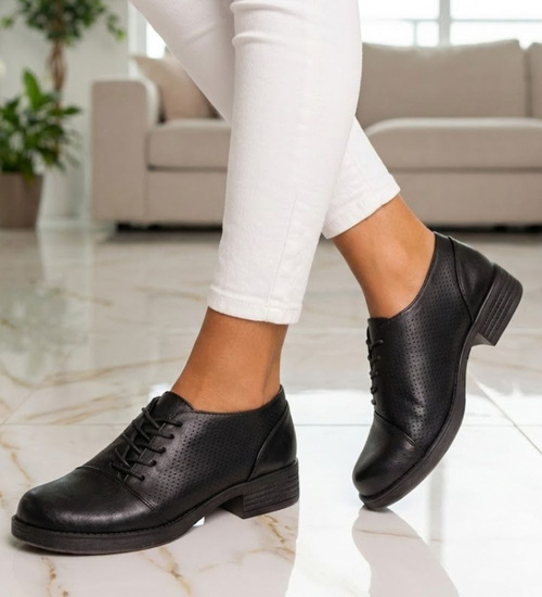 Czarne ażurowe damskie półbuty trzewiki /E10-2 16237 G189/