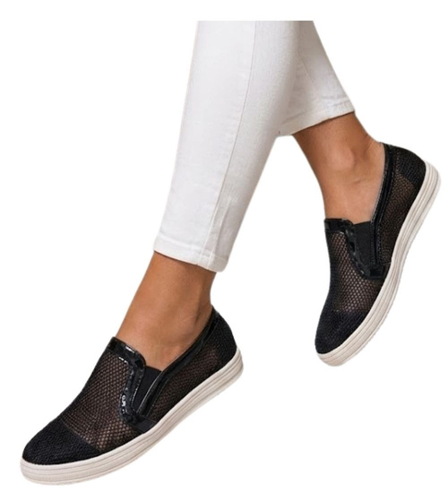 Ażurowe czarne tenisówki slip on /D2-2 11942 T191/