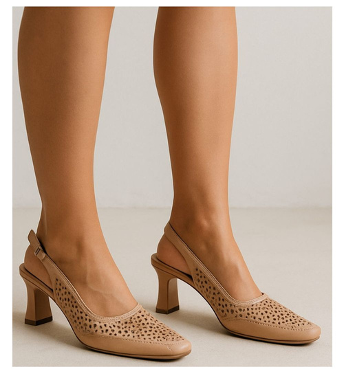 Beżowe sandały z paskiem /E9-3 14034 T035/