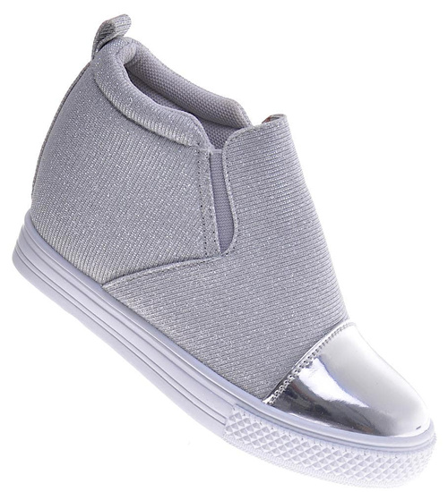 Dziewczęce trampki na niskim koturnie SREBRNE /B1-3 4300 S174/