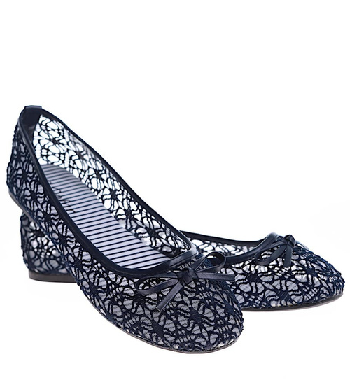 Granatowe balerinki z koronki /G12-2 16122 T182/