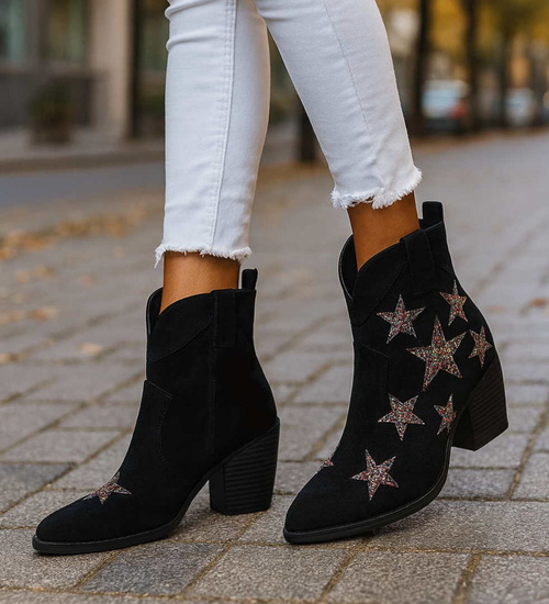 Czarne botki damskie na klocku /E5-3 18316 T482/