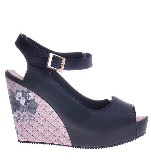 Czarne sandały meliski na koturnie /G13-3 3076 T512/ 