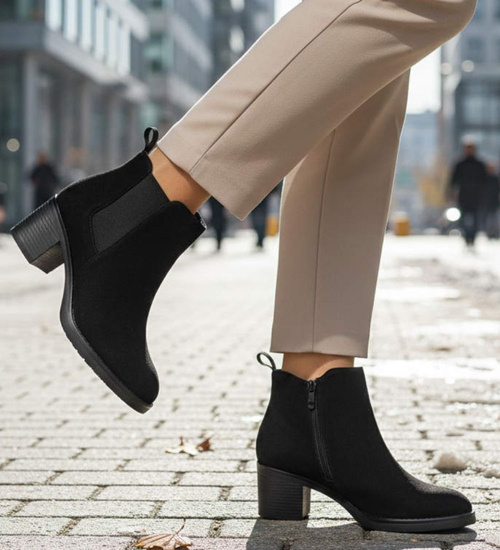 Czarne zamszowe botki lekko ocieplane /G1-3 18233 W492/