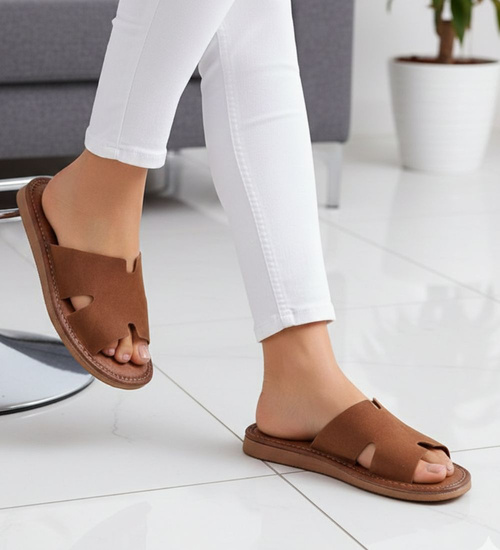 Skórzane domowe klapki kapcie brązowe /D9-1 13379 S194/