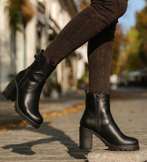 Czarne botki zimowe na grubym obcasie /E8-1 18558 G388/