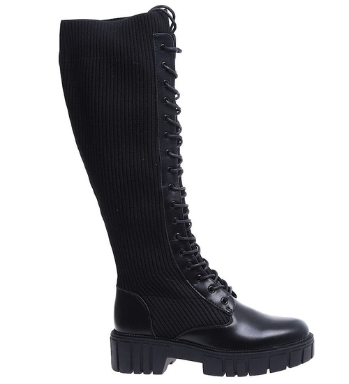 Czarne wysokie trapery glany z elastyczną cholewką / D7-3 15305 T592/