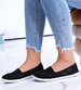 Przewiewne damskie tenisówki slip on z koronki Czarne /F7-2 14551 S154/