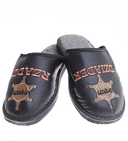 Dziadek szeryf rządzi- skórzane kapcie na prezent /B4-1 13087 S18-45/