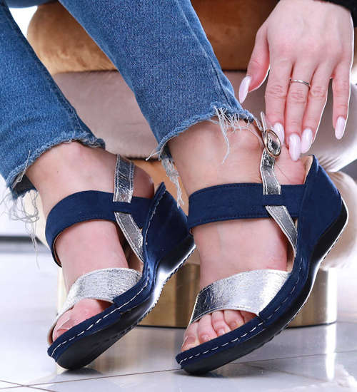 Grantowo srebrne sandały na koturnie /E4-3 13916 T284/