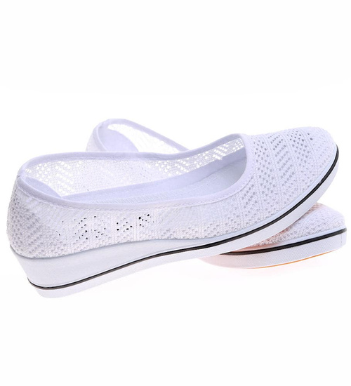 Białe koronkowe tenisówki na niskim koturnie /B3-2 16355 T256/