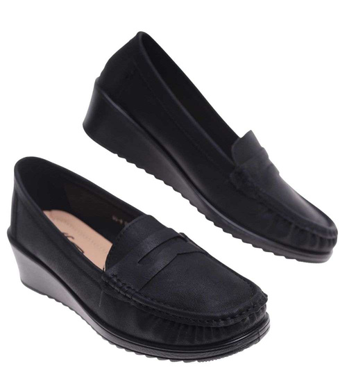 Czarne czółenka na niskim koturnie /F3-3 18669 G295/