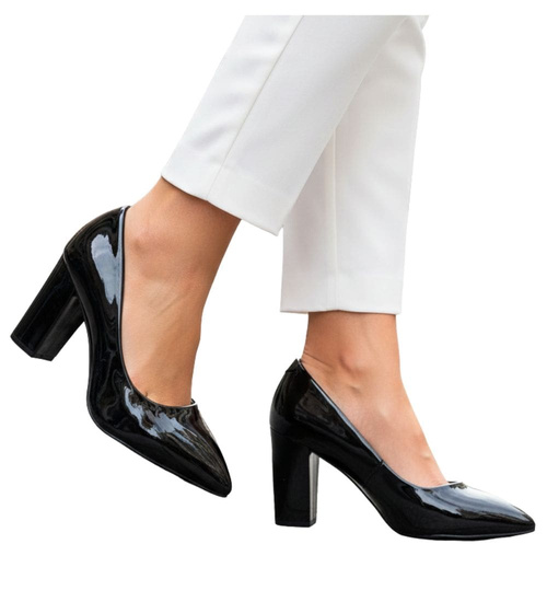 Lakierowane czarne czółenka na słupku /F9-2 12665 T496/