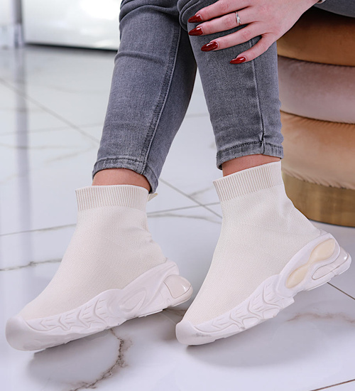 Wsuwane beżowe trampki damskie /D9-3 13310 T291/