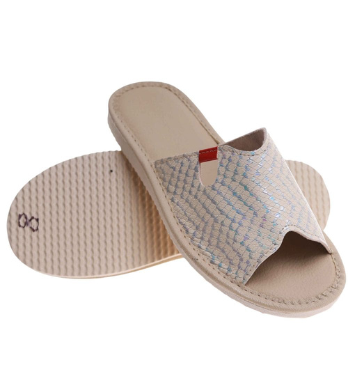 Odkryte kapcie damskie Złote /E7-1 17644 S165/