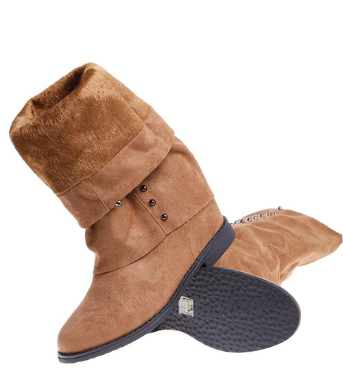 Karmelowe kozaki na niskim koturnie /A4-2 15241 T223/