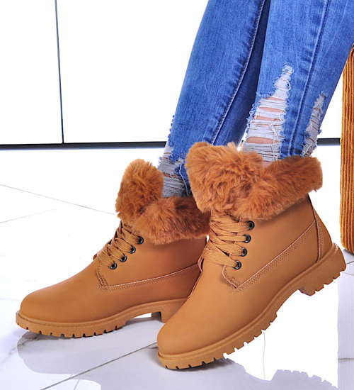 Ocieplane damskie trapery z futerkiem Camel /B1-3 10416 S328/ Ocieplane damskie trapery z futerkiem Camel /B1-3 10416 S328/