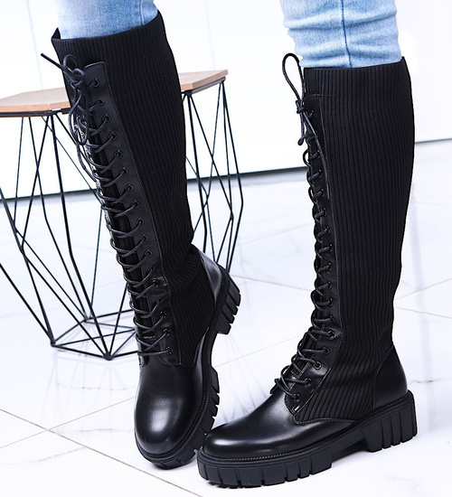 Czarne wysokie trapery glany z elastyczną cholewką / D7-3 15305 T592/