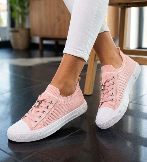 Ażurowe pastelowe trampki damskie slip on Różowe /K3-1 18748 T171/