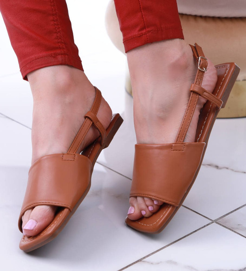 Camelowe sandały na płaskim obcasie /F10-2 13696 T176/