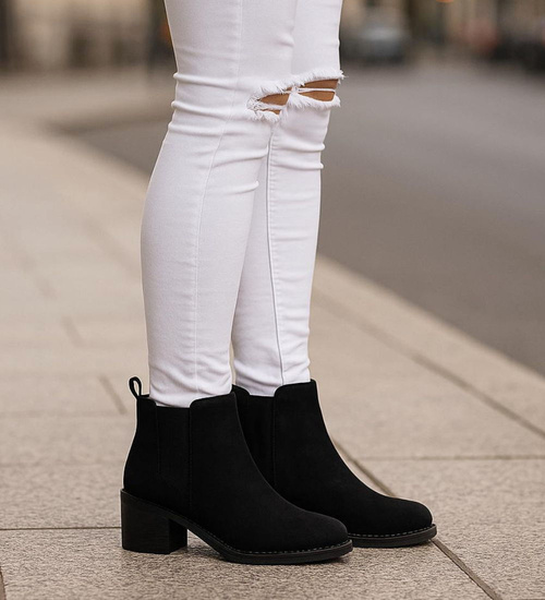 Czarne zamszowe botki lekko ocieplane /G1-3 18233 W492/