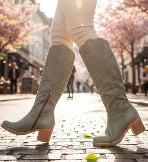 Zielone kozaki damskie na obcasie /L2-3 18599 T381/