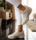 Beżowe buty sportowe sneakersy /C6-3 18822 W298/