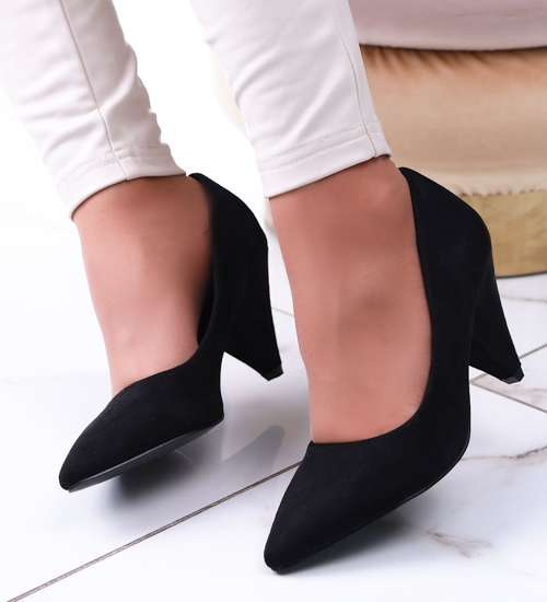 Czarne czółenka na niskim obcasie /F2-3 13668 T242/