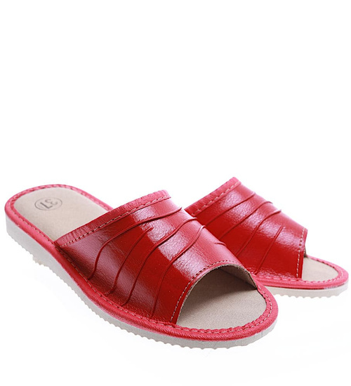 Marszczone klapki domowe z naturalnej skóry Bordowe /B1-1 4828 S177/