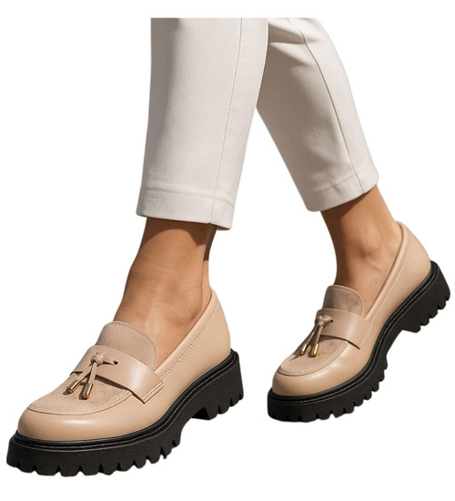 Beżowe półbuty mokasyny z przywieszką /i4-3 18623 W147/