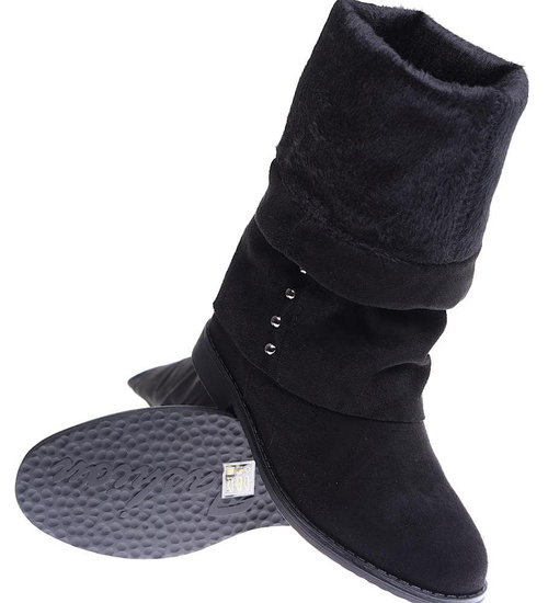 Czarne kozaki na niskim koturnie /E3-2 15242 T223/