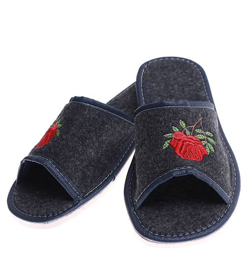 Filcowe kapcie damskie z haftem /G11-1 15285 S172/