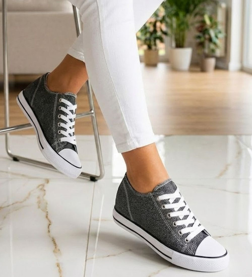 Czarne wiązane trampki sneakersy na niskim koturnie /A6-2 13519 T038/