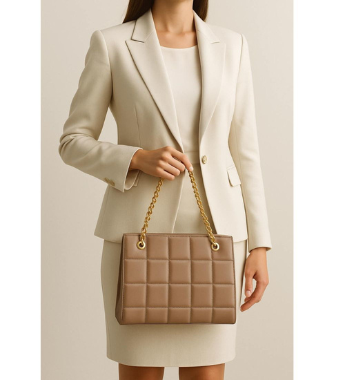 Beżowa torebka kuferek z łańcuszkiem i paskiem /H2 K46 TB676 G195/