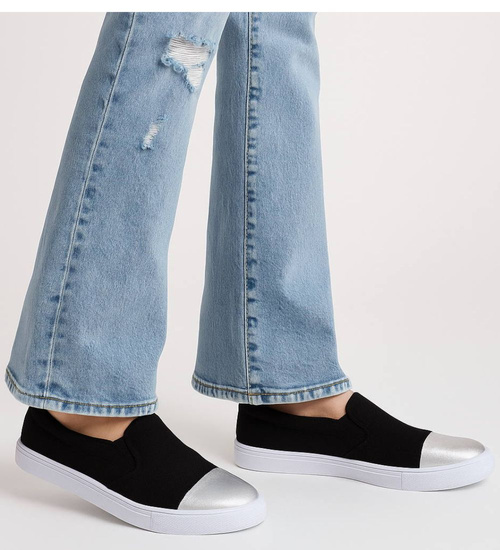 Czarne wsuwane trampki dziewczęce slip on /E5-2 13683  T004/
