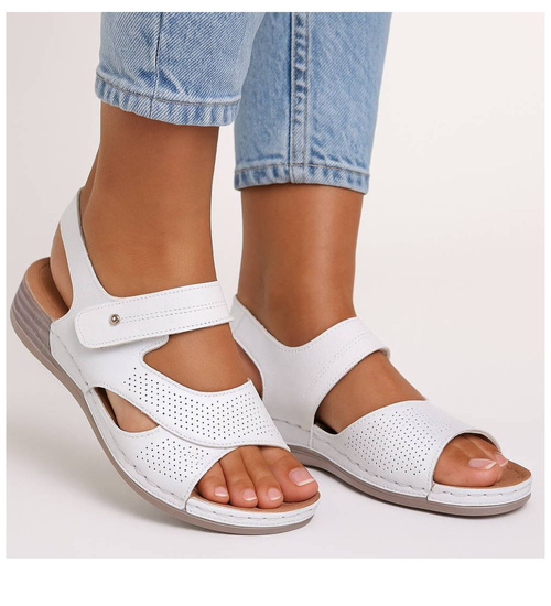 Sandały damskie białe klasyczne /G4-2 17921 W331/