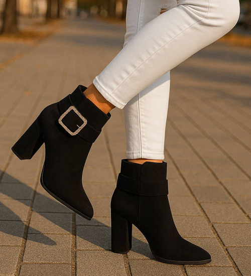 Czarne klasyczne botki damskie na obcasie /A10-1 18342 T381/