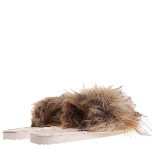 Beżowe klapki z efektownym futerkiem /F4-1 3259 S195/