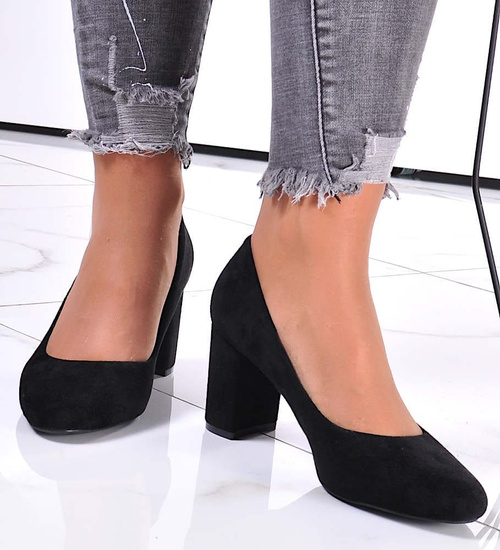 Czarne zamszowe czółenka damskie na słupku /E7-2 12276 T298/