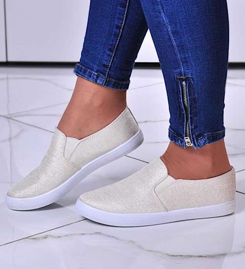 Materiałowe beżowe tenisówki slip on /E10-2 10753 T195/ Materiałowe beżowe tenisówki slip on /E10-2 10753 T195/