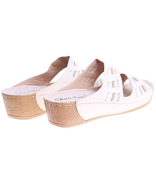 Beżowe damskie klapki na koturnie i platformie /D5-3 16140 S380/