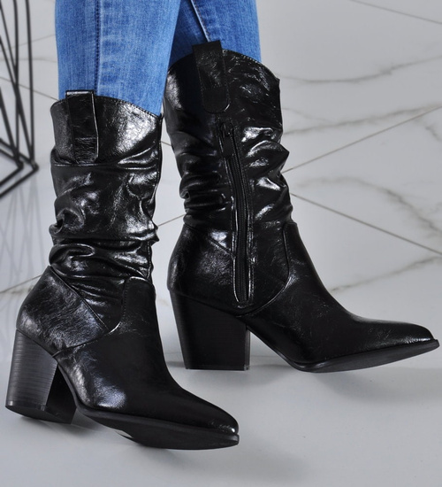 Krótkie czarne kozaki na obcasie /C4-3 9504A S327/