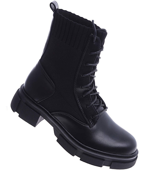 Czarne trapery damskie z elastyczną cholewką /D6-1 14849 T6/