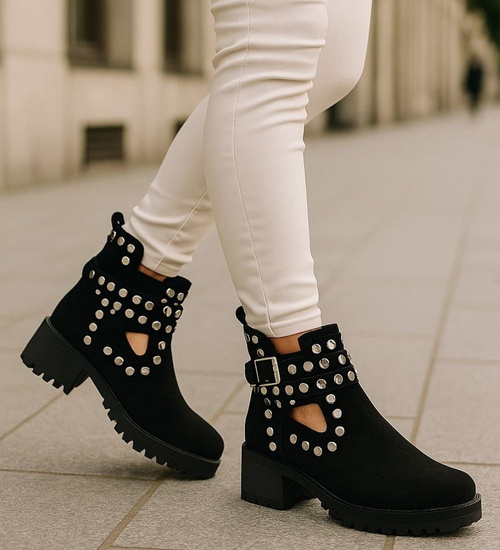 Czarne botki na platformie z ćwiekami /G4-2 13615 S198/