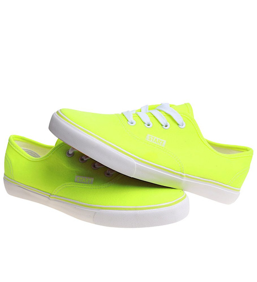 Jasno zielone niskie tenisówki damskie z tkaniny OST436