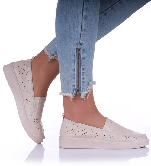 Beżowe ażurowe półbuty damskie /E9-3 17264 W187/