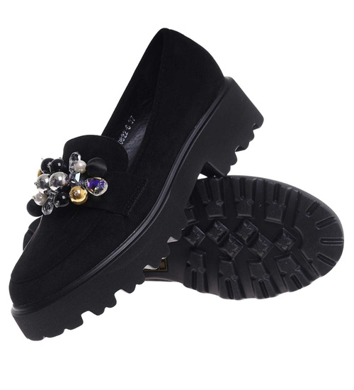 Czarne półbuty loafersy na platformie z kamieniami /A8-2 18483 T203/