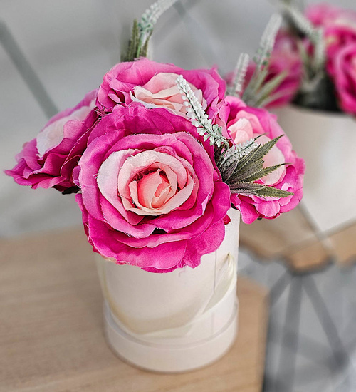 Flower box- różowe róże na prezent /FL49 M212/